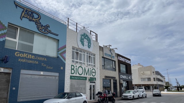 Local comercial con vivienda y terraza REF:V-BIO