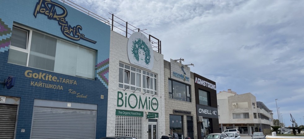 0 Tarifarealestate V-BIO-comercial store house-terrace-facade