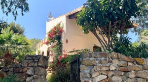 1 tarifarealestate V-TOR-La Peña-countryhouse-seaviews-facade