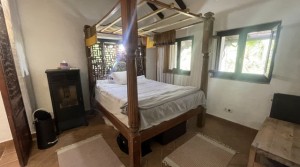 12Tarifarealestate V-SCA-country house-pool-master bedroom