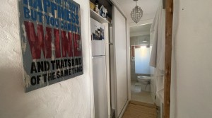 13tarifarealestate-Bolonia-V-DEB-cozy hoouse-corridor