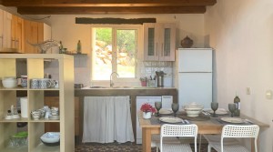 15 tarifarealestate V-TOR-La Peña-cozy-countryhouse-kitchen