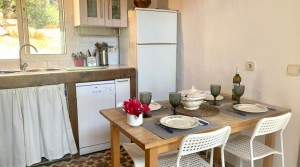 16 tarifarealestate V-TOR-La Peña-cozy-countryhouse-kitchen