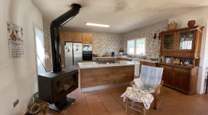 16Tarifarealestate-Villa-Cuarton-straits-views-V-TPC-kitchen
