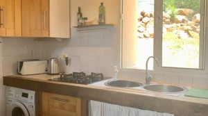 17 tarifarealestate V-TOR-La Peña-cozy-countryhouse-kitchen_