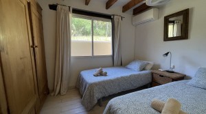 25 tarifarealestate V-TOR-La Peña-cozy-countryhouse-room2