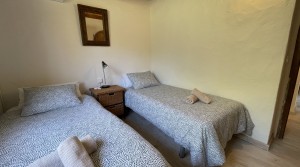 26 tarifarealestate V-TOR-La Peña-cozy-countryhouse-room2