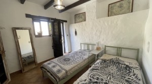 29Tarifarealestate V-SCA-country house-pool-exterior room