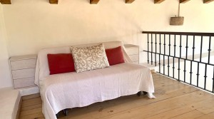 30 tarifarealestate V-TOR-La Peña-cozy-countryhouse-room3-mezzanine