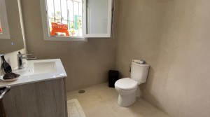 32Tarifarealestate-Villa-Cuarton-straits-views-V-TPC-bathroom1