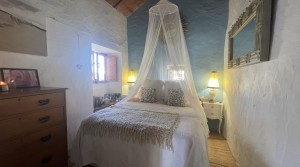 9Tarifarealestate-Bolonia-V-DEB-cozy house-Bedroom