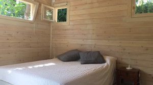 casa-madera-jardin-piscina-habitacion-doble