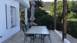 tarifarealestate-A-CAS-east-porch