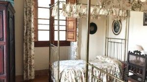 tarifarealestate-V-ERA-property-with-character-Pelayo-bedroom-1